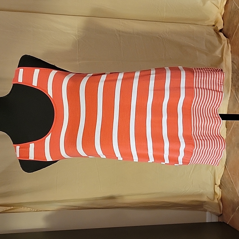 Y2K Olive & Oak "Coral Pink" And White Sleeveless Tunic With A Hi-Low Hem Size S